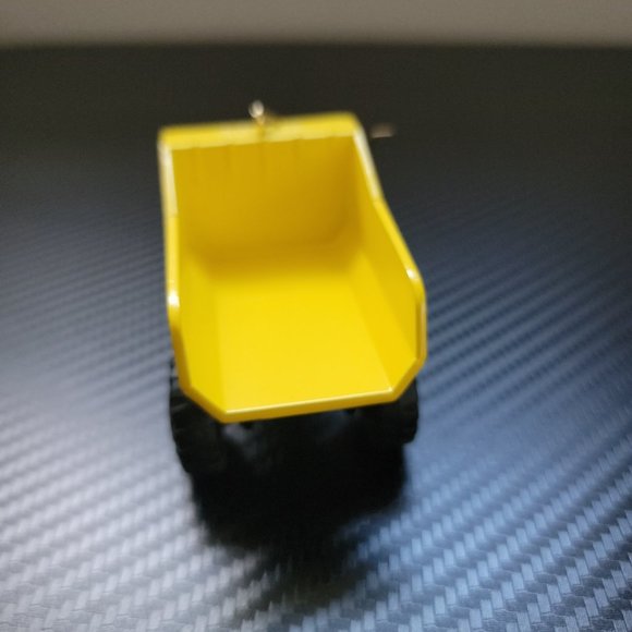 Vintage Hallmark Keepsake Ornament Dated 1996-“TONKA Mighty Dump Truck” - Picture 9 of 10